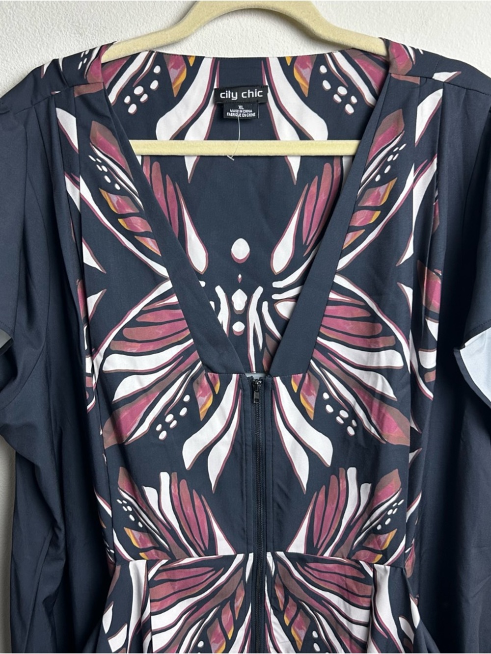 City Chic Women's Nadia zip plus tunic dress size: XL/22 - Picture 3 of 13